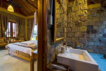 استراحتگاه Island Lodge Phu Quoc