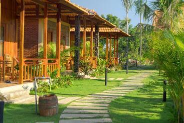 استراحتگاه Island Lodge Phu Quoc