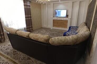 تختخواب و صبحانه Guest House Nuri