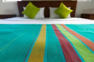 هتل Blue Sands Beach Resort