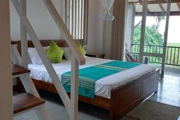 هتل Blue Sands Beach Resort