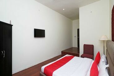 هتل Oyo 22298 Mannat Farms