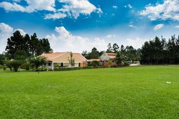 هتل Wagga Resort