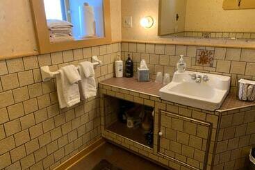 住宿加早餐  Abe's Spring Street Guest House