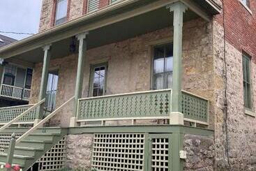 住宿加早餐  Abe's Spring Street Guest House