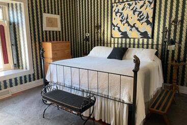 住宿加早餐  Abe's Spring Street Guest House