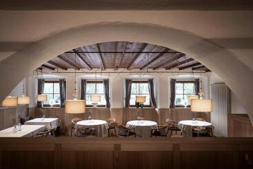 هتل Weingut Stroblhof