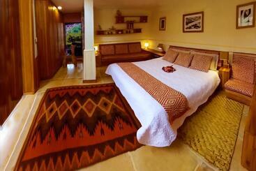 تختخواب و صبحانه Finca Petrona