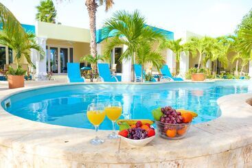 هتل Aqua Viva Suites