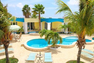هتل Aqua Viva Suites