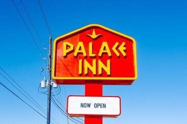 هتل Palace Inn Katy Ft. Bend