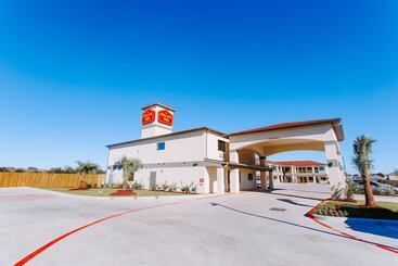 هتل Palace Inn Katy Ft. Bend