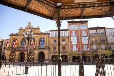 هتل Plaza De La Paz