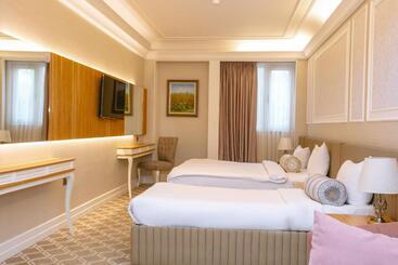Theatrum Hotel Baku