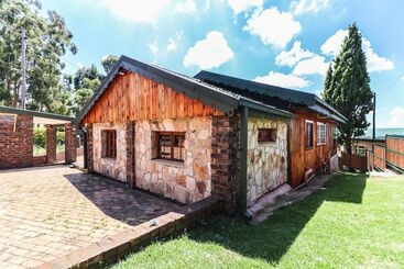 پانسیون Cinzaco Dullstroom