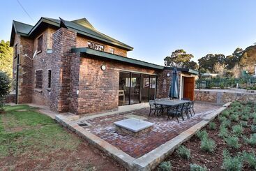 پانسیون Cinzaco Dullstroom