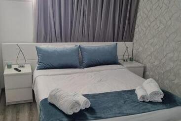 پانسیون Mikaela Guest House