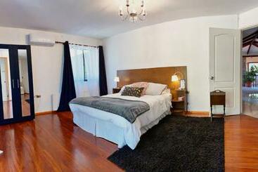 تختخواب و صبحانه South Landing Inn