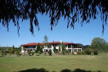 تختخواب و صبحانه South Landing Inn