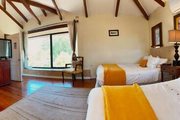 تختخواب و صبحانه South Landing Inn