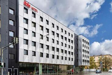 هتل Ibis Tallinn Center