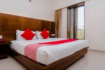 Hotel Oyo 26750 Vashi Gymkhana