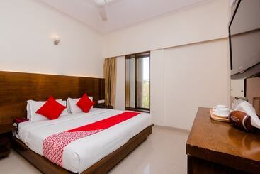 Hotel Oyo 26750 Vashi Gymkhana