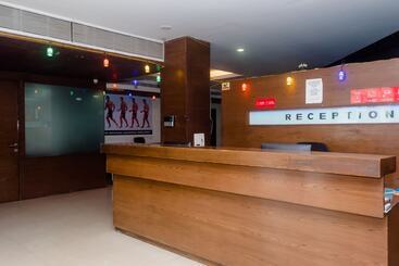Hotel Oyo 26750 Vashi Gymkhana