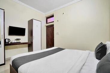 Oyo 23090 Hotel Mani Bhai Patel