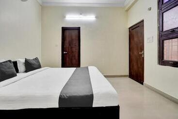 Oyo 23090 Hotel Mani Bhai Patel
