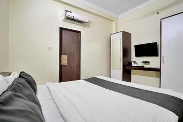Oyo 23090 Hotel Mani Bhai Patel