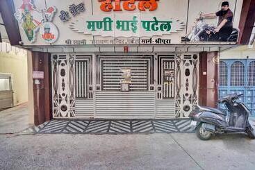 Oyo 23090 Hotel Mani Bhai Patel