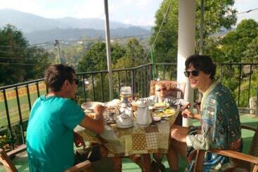 پانسیون Mountain View Villa