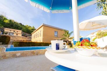 Asterias Residence