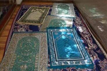 تختخواب و صبحانه St@y 1 Bnb