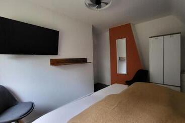 تختخواب و صبحانه Ullas Gästehaus