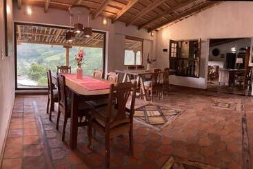 Los Viajeros B&b
