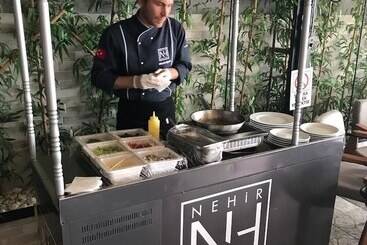 Nehi̇r Hotel Keşan