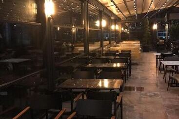 Nehi̇r Hotel Keşan