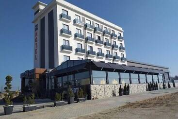 Nehi̇r Hotel Keşan