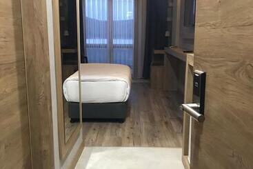 Nehi̇r Hotel Keşan