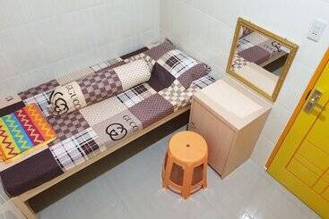 پانسیون Hong Jaya Homestay   Hostel