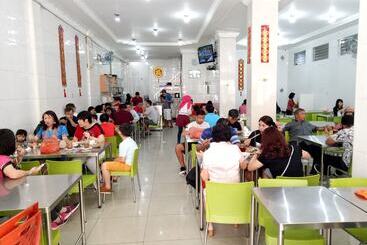 پانسیون Hong Jaya Homestay   Hostel
