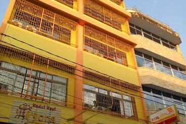 پانسیون Hong Jaya Homestay   Hostel