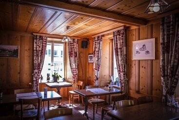 هتل Auberge De L Ange