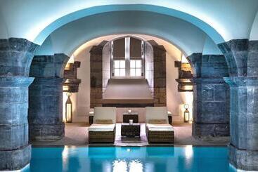 هتل Royal Hainaut Spa & Resort
