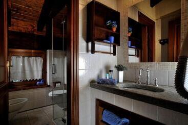 Aparthotel Foyer D Antan Suite Con Caminetto Hammam O Vasca Idromassaggio