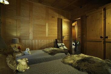 Aparthotel Foyer D Antan Suite Con Caminetto Hammam O Vasca Idromassaggio