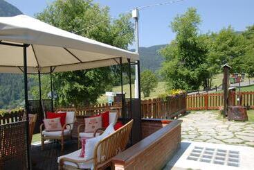 Aparthotel Foyer D Antan Suite Con Caminetto Hammam O Vasca Idromassaggio