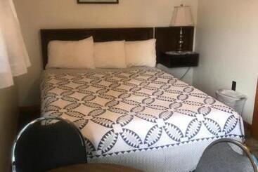 Chalet Motel